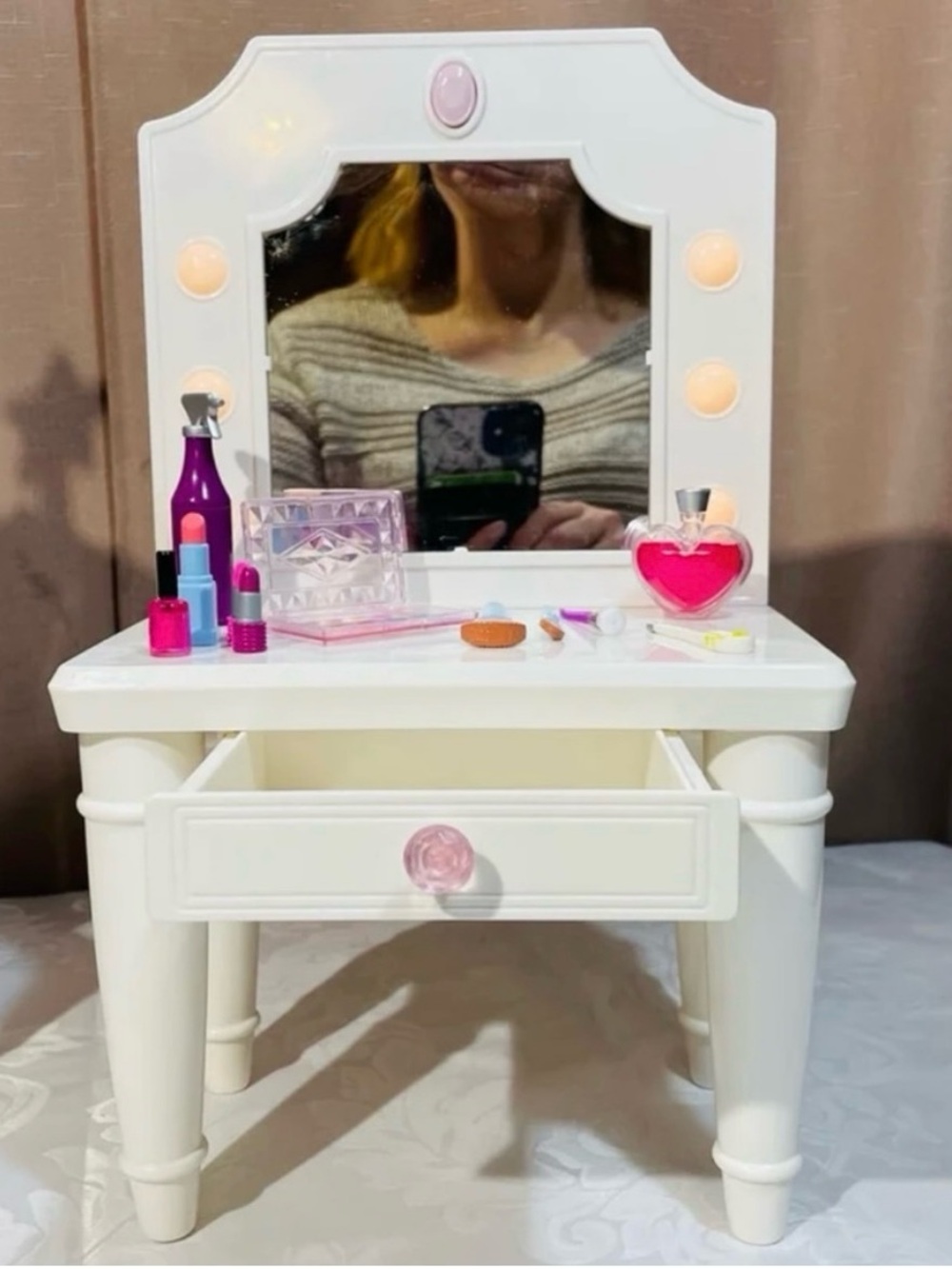My Life White Vanity & Desk Playset with lots of Accessories GUC - Picture 5 of 5